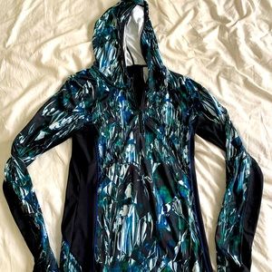 Athletic long sleeve